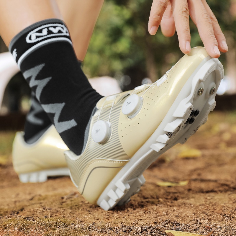 メンズロードマウンテンバイクライディングシューズ快適な四季通 - Cycling Shoes For Commute のレビューと価格